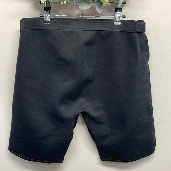 Weider Neoprene Shorts Sculpt and Tone Size L/XL - Picture 2 of 12